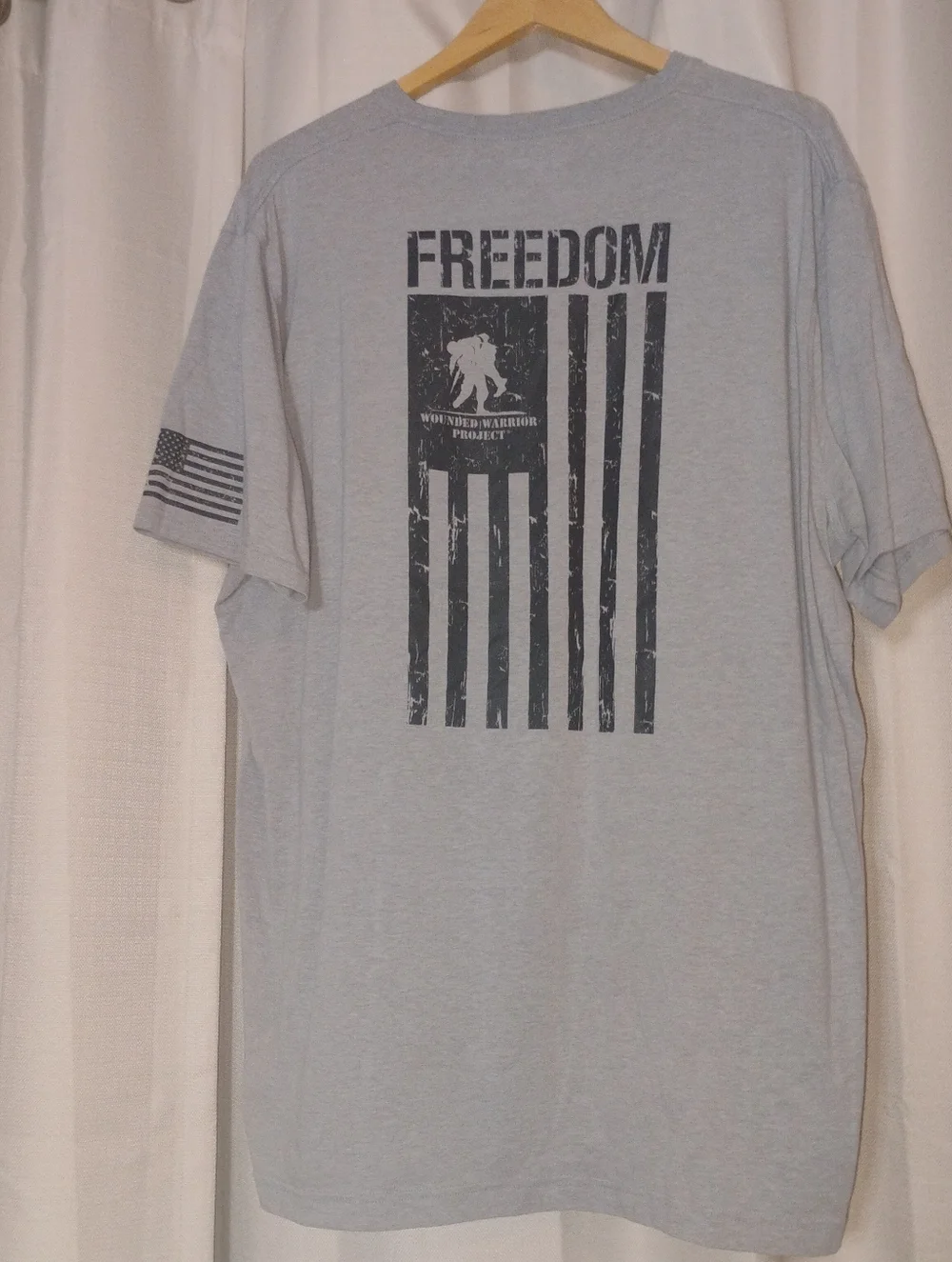 Under Armour Light Gray “Freedom” Wounded Warrior Graphic Tee - Picture 5 of 7
